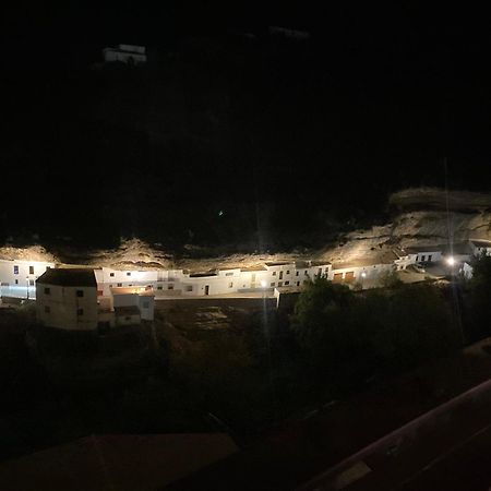 Casa Rural Bajo La Alcazaba Setenil De Las Bodegas 外观 照片
